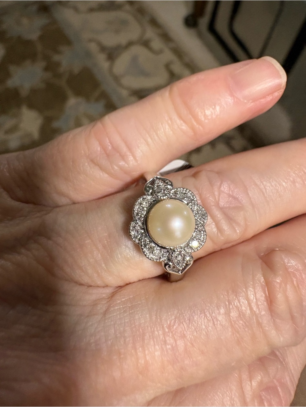 NWT Stunning Cultured 7MM Pearl & Diamond Flower Ring White Pearl Retired Design